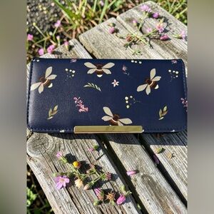 Kim Rogers Bee Floral Bifold Wallet Navy Gold Bar Clutch NWT